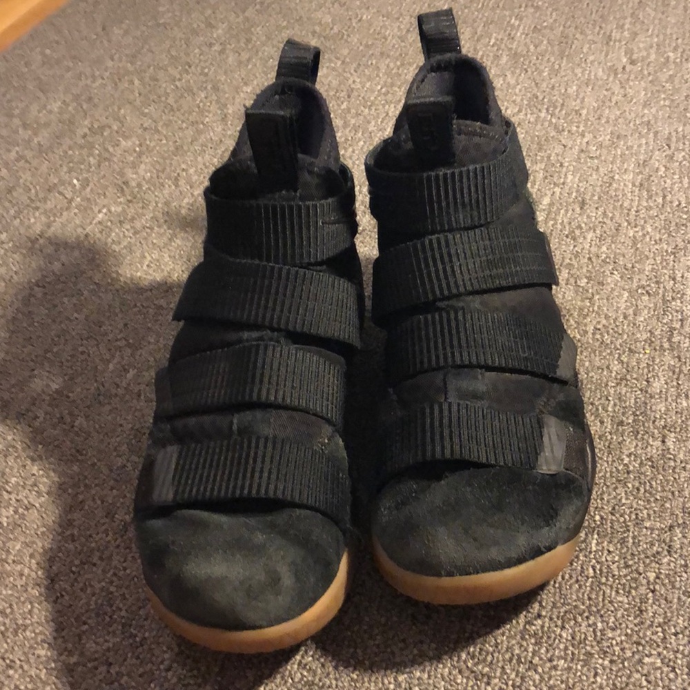 Nike LeBron Soldier